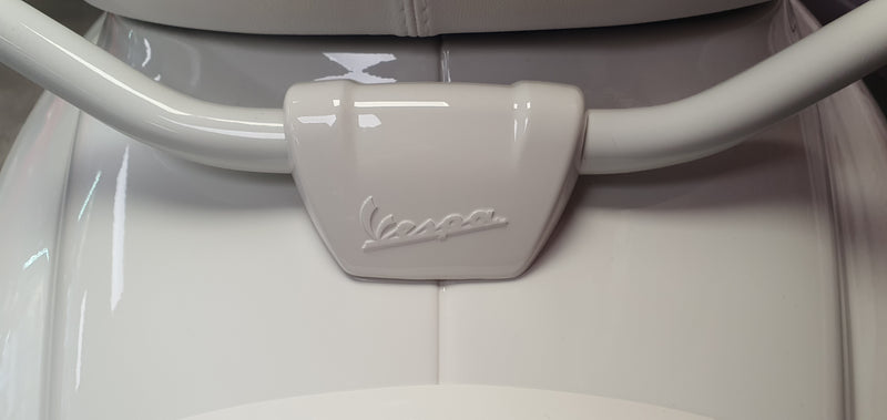 Vespa Sprint 125  - White 2024 - Massive  £851 Saving on RRP.  UK Delivery Available.