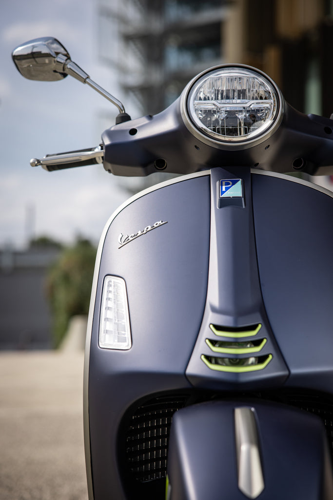 Vespa GTS 300HPE SuperTech RST22 - Blu Energico £750 Saving Upon Registration