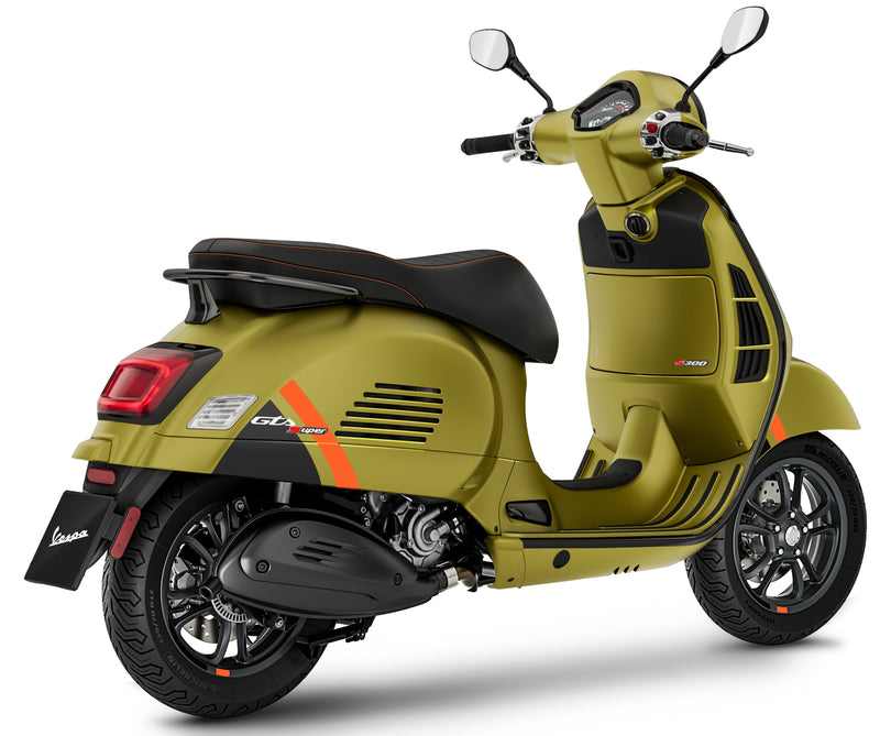 Vespa GTS 300HPE SuperSport RST22 - Verde Ambizioso 2024 £750 Saving Upon Registration